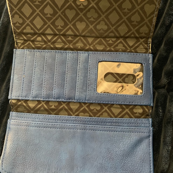 RARE retired pattern of Alice In Wonderland - Picture 3 of 5